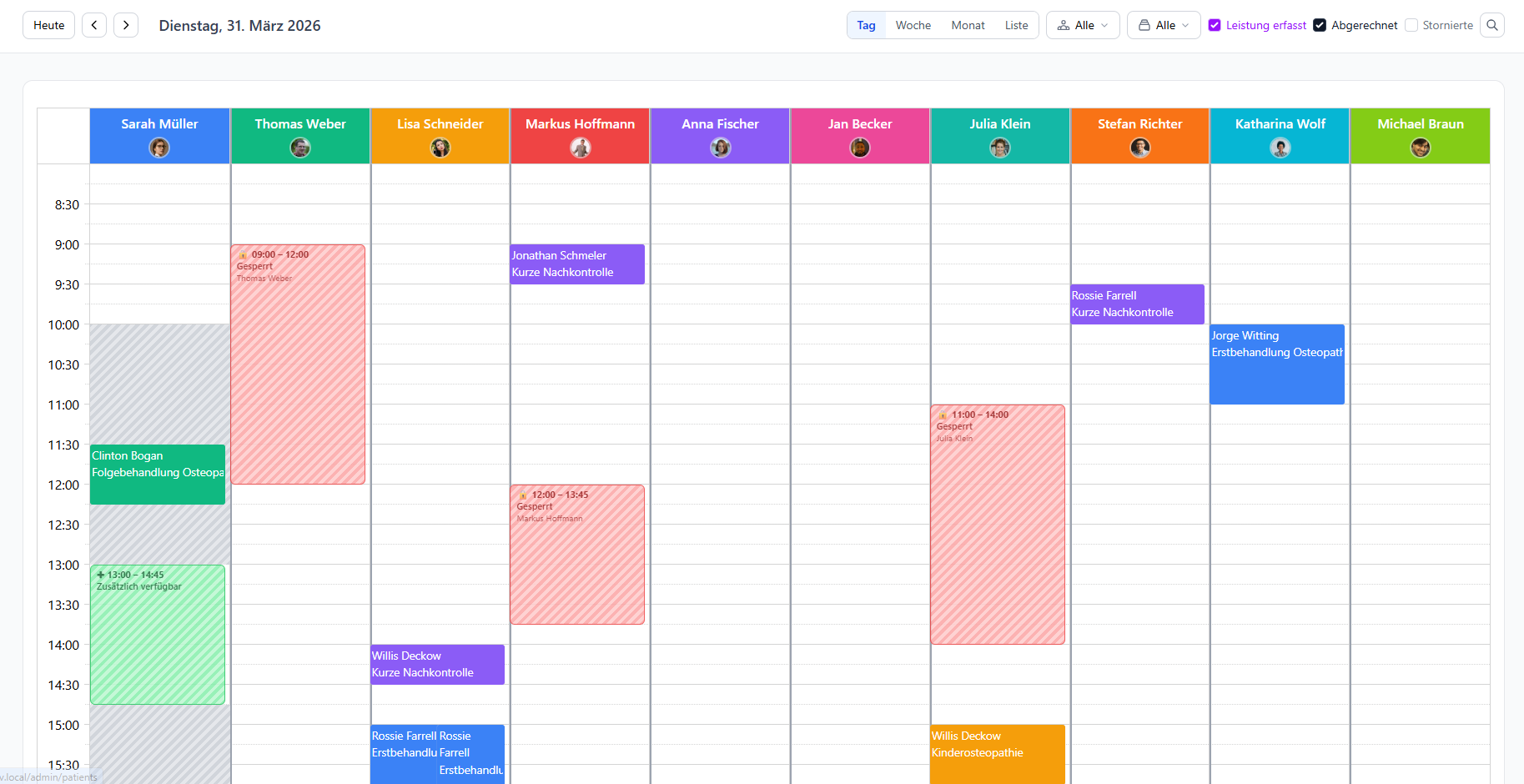 easymed Kalenderansicht mit Terminübersicht für mehrere Behandler